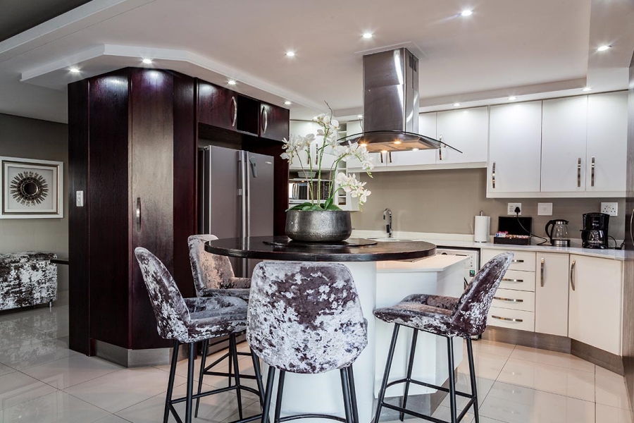 3 Bedroom Property for Sale in Bloubergstrand Western Cape